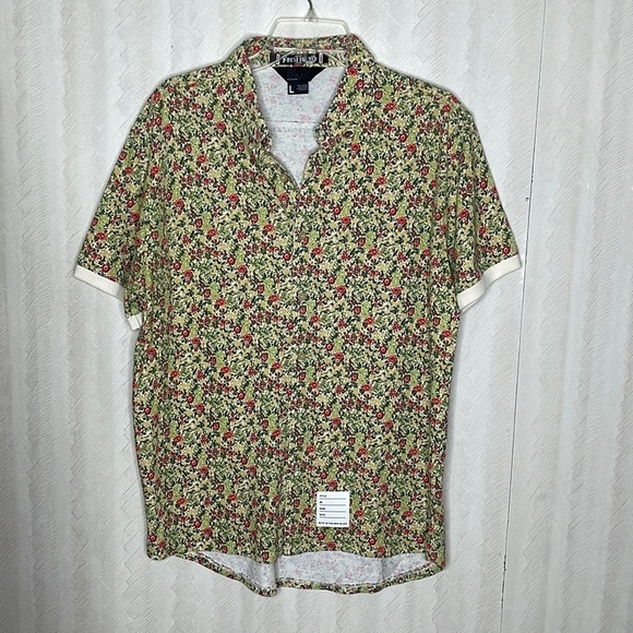 ❤️ ROCAWEAR FRESHTAED button down Size L - Picture 2 of 4